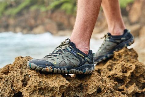 best shoes for river hiking.